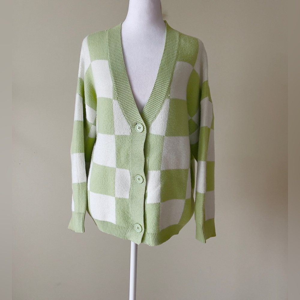 Princess Polly Women’s Green and White Checkered Knit Sweater Cardigan - Picture 2 of 6